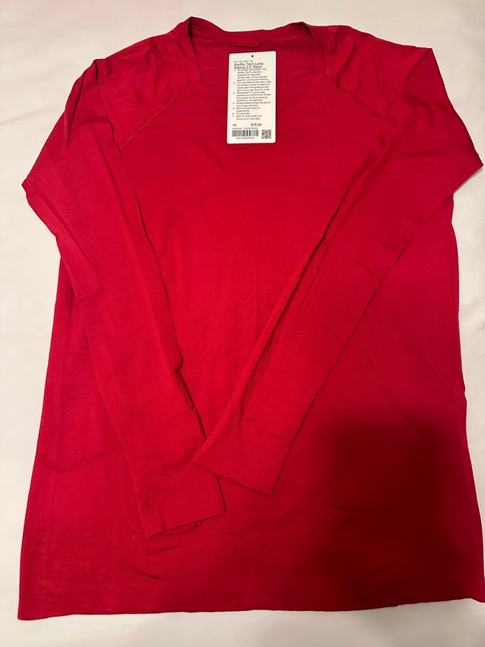 Lululemon Swiftly Tech along Sleeve 14